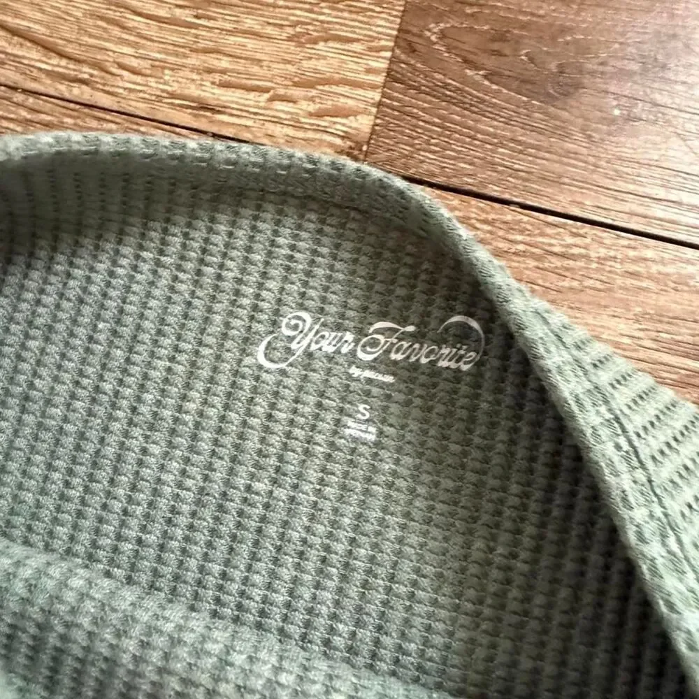 Pacsun Women's Green and Khaki Shirt - Picture 3 of 6